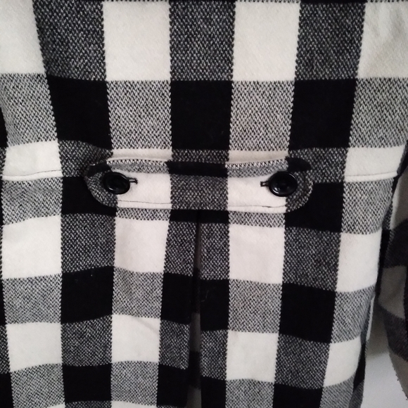 American Rag large coat - Picture 9 of 12